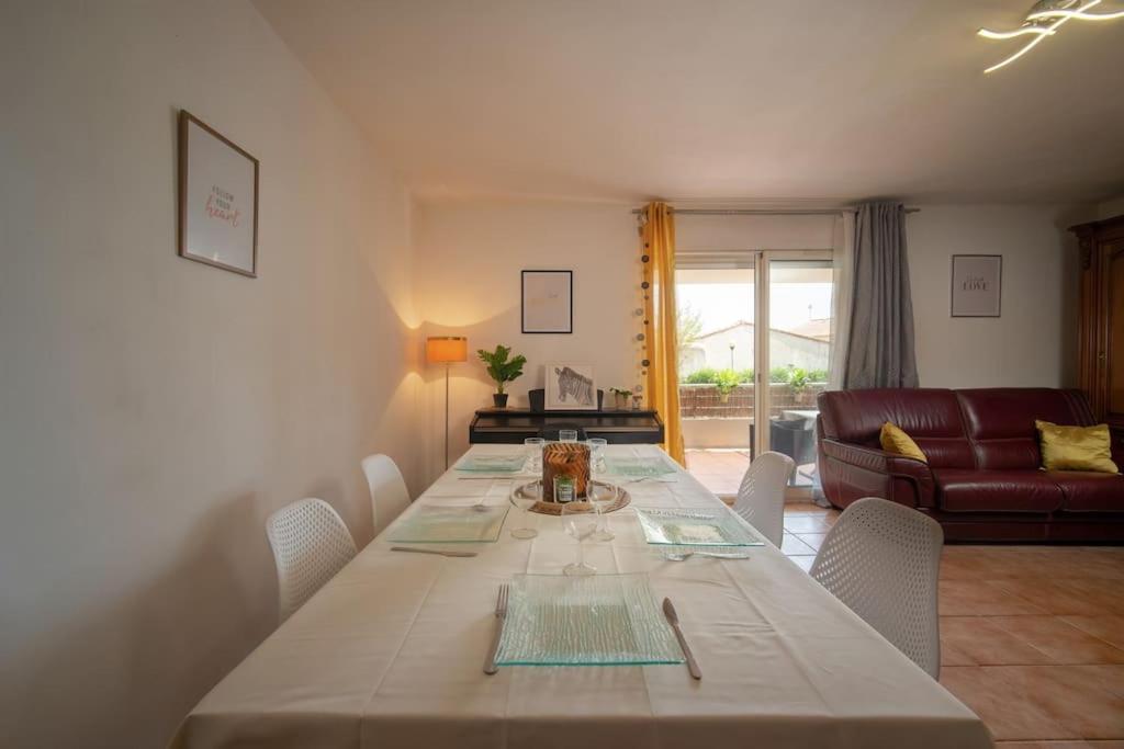Appartement Tout Equipe Terrasse Et Parking Prive Marseille Exteriör bild